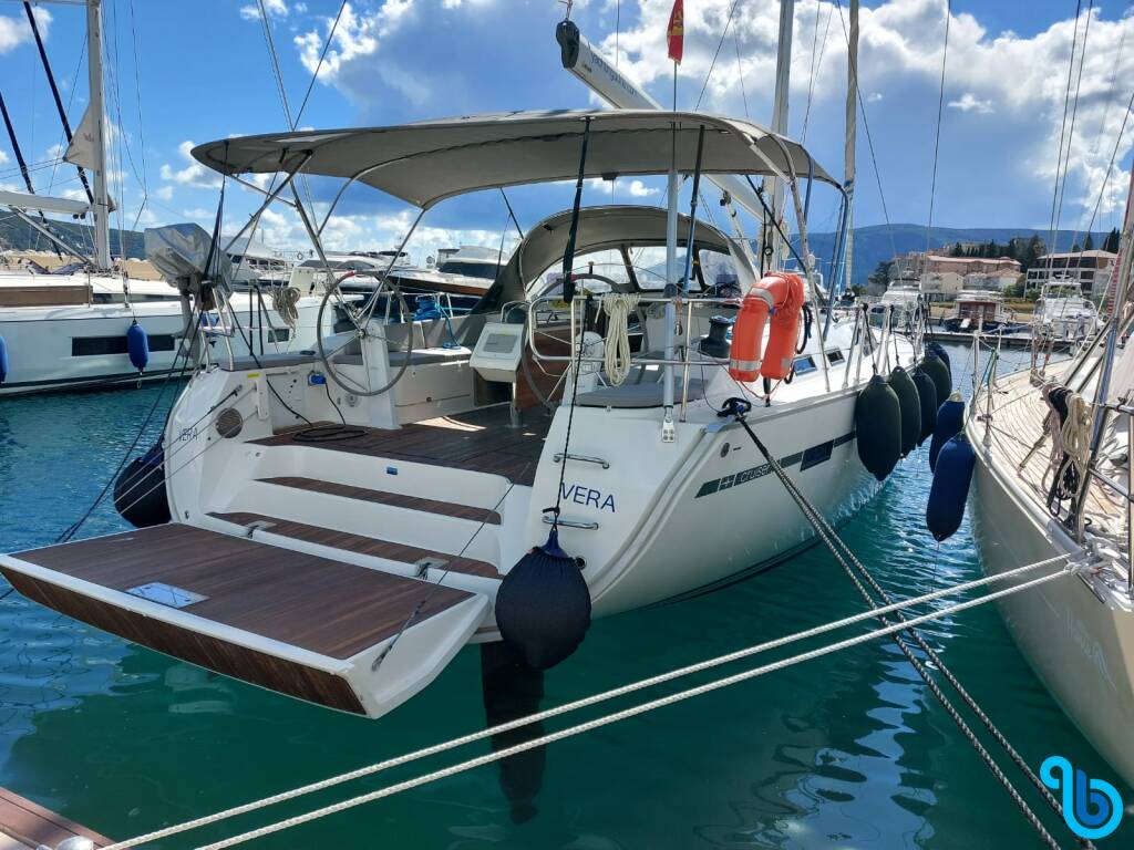 Bavaria 51 Cruiser, Vera