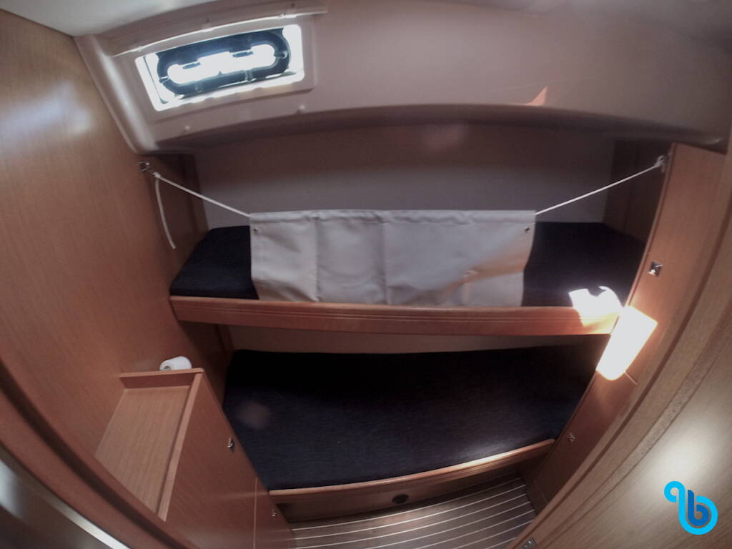 Bavaria 51 Cruiser, Given To Fly