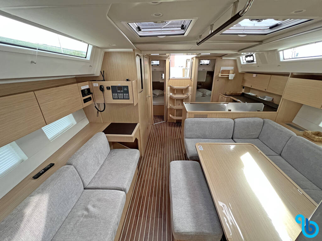 Bavaria C45 Style, 