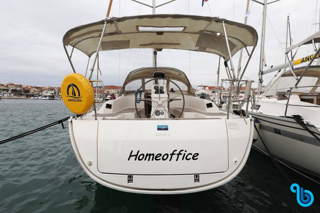 Bavaria Cruiser 33, HOMEOFFICE