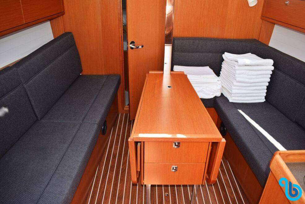 Bavaria Cruiser 34, BASHUNG **