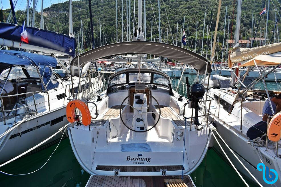 Bavaria Cruiser 34, BASHUNG **