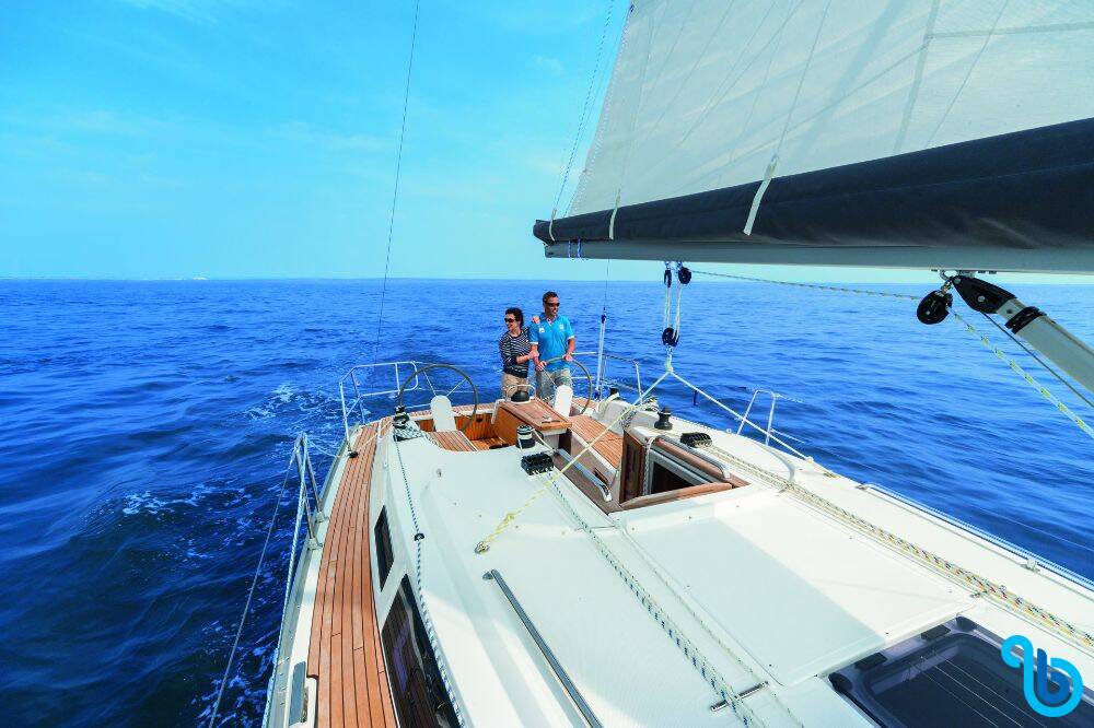 Bavaria Cruiser 34, Luna