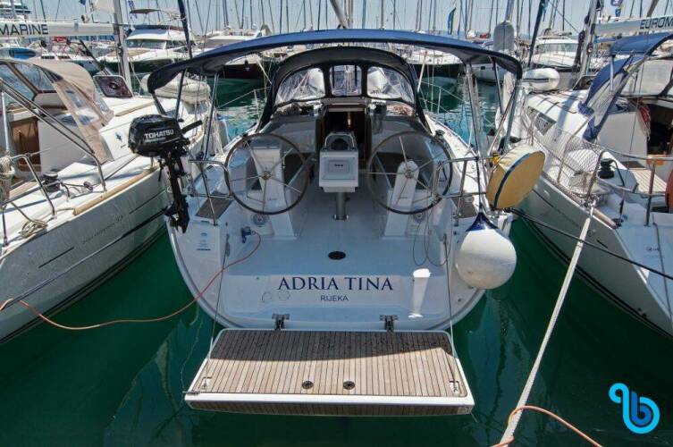 Bavaria Cruiser 34, Adria Tina