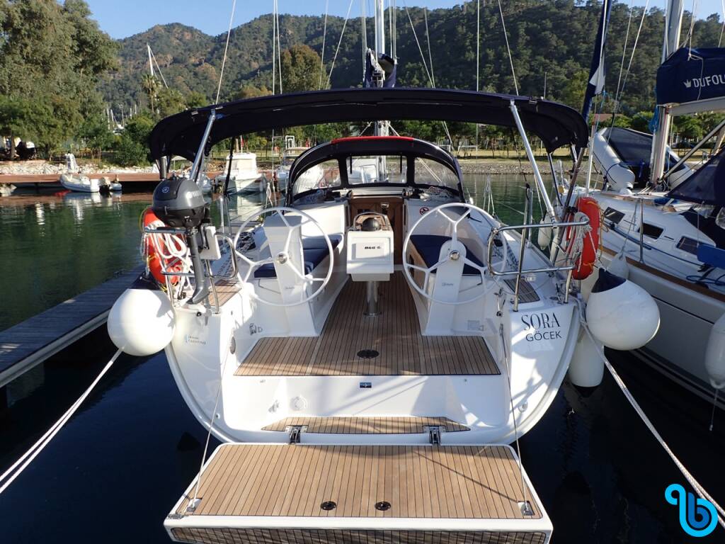 Bavaria Cruiser 34, Sora