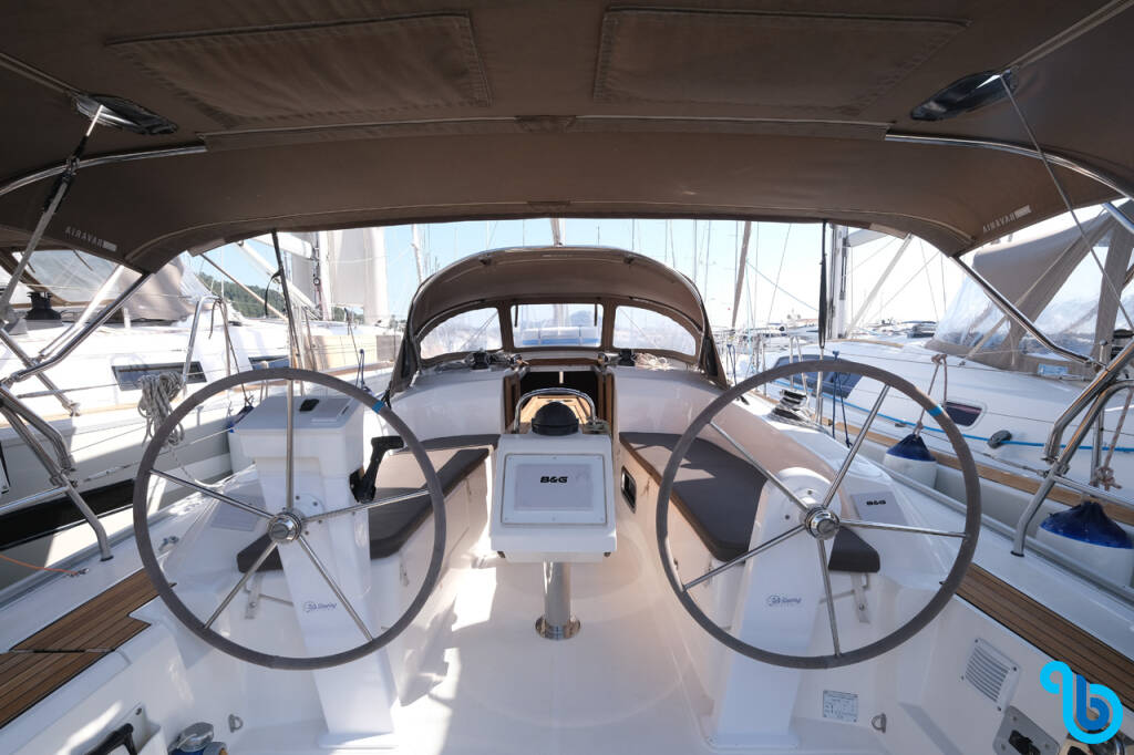 Bavaria Cruiser 34, DORY