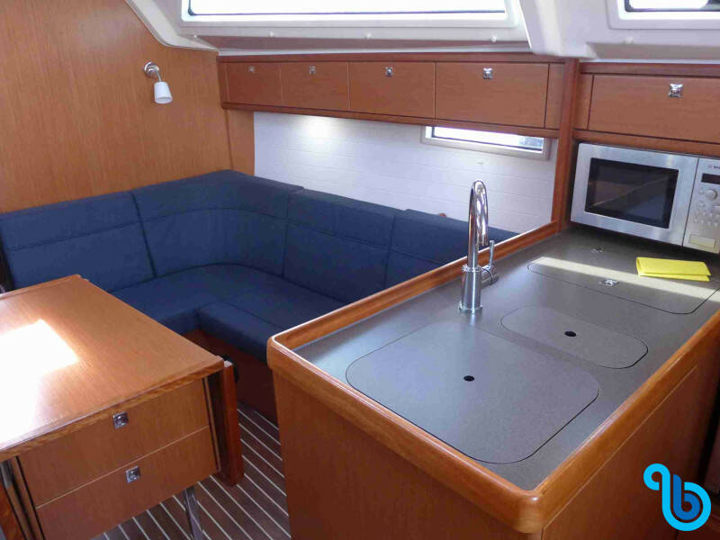 Bavaria Cruiser 37, Blue Passion