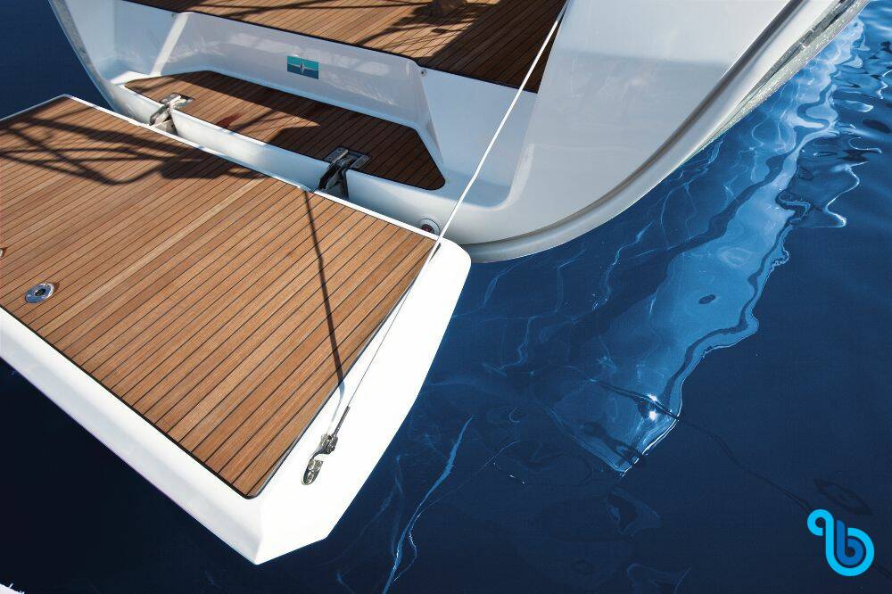 Bavaria Cruiser 37, PALOMA