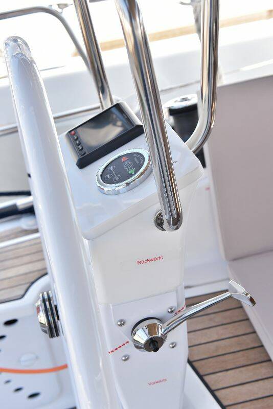 Bavaria Cruiser 37, WHITE PEARL