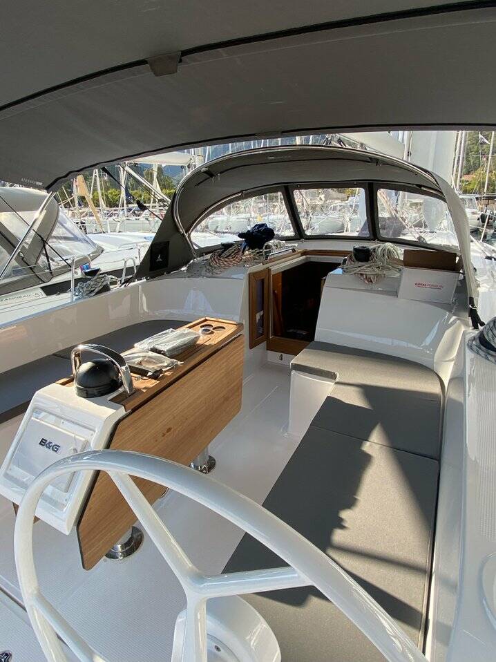 Bavaria Cruiser 41, 