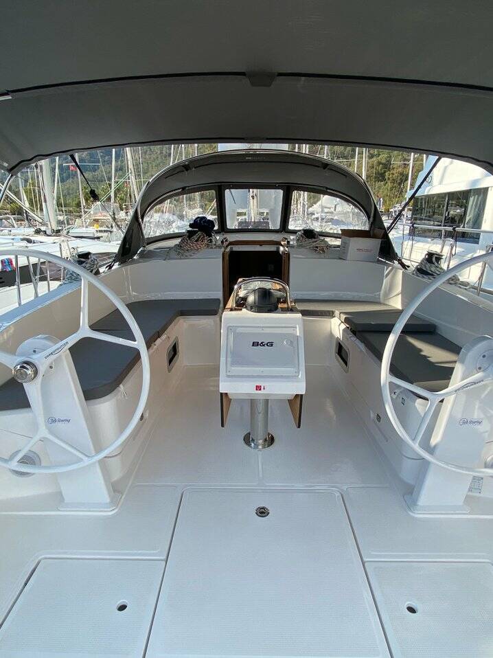 Bavaria Cruiser 41, 