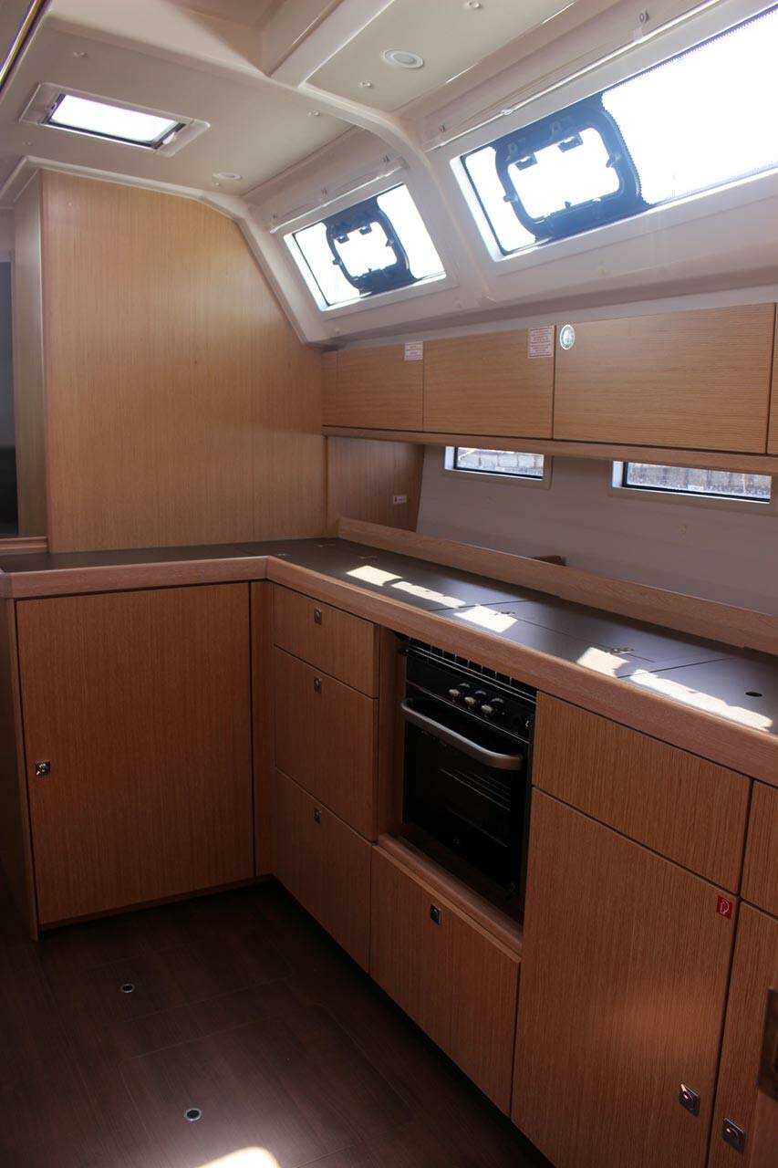 Bavaria Cruiser 46, 