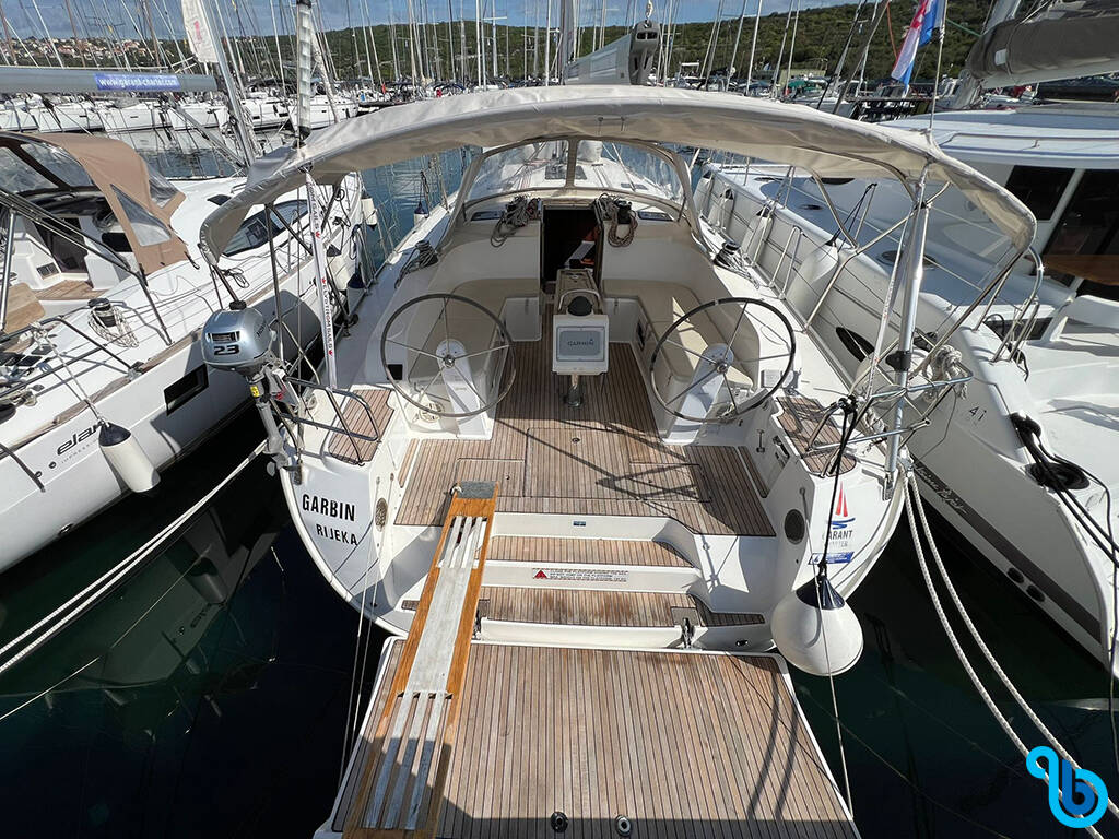 Bavaria Cruiser 46, Garbin