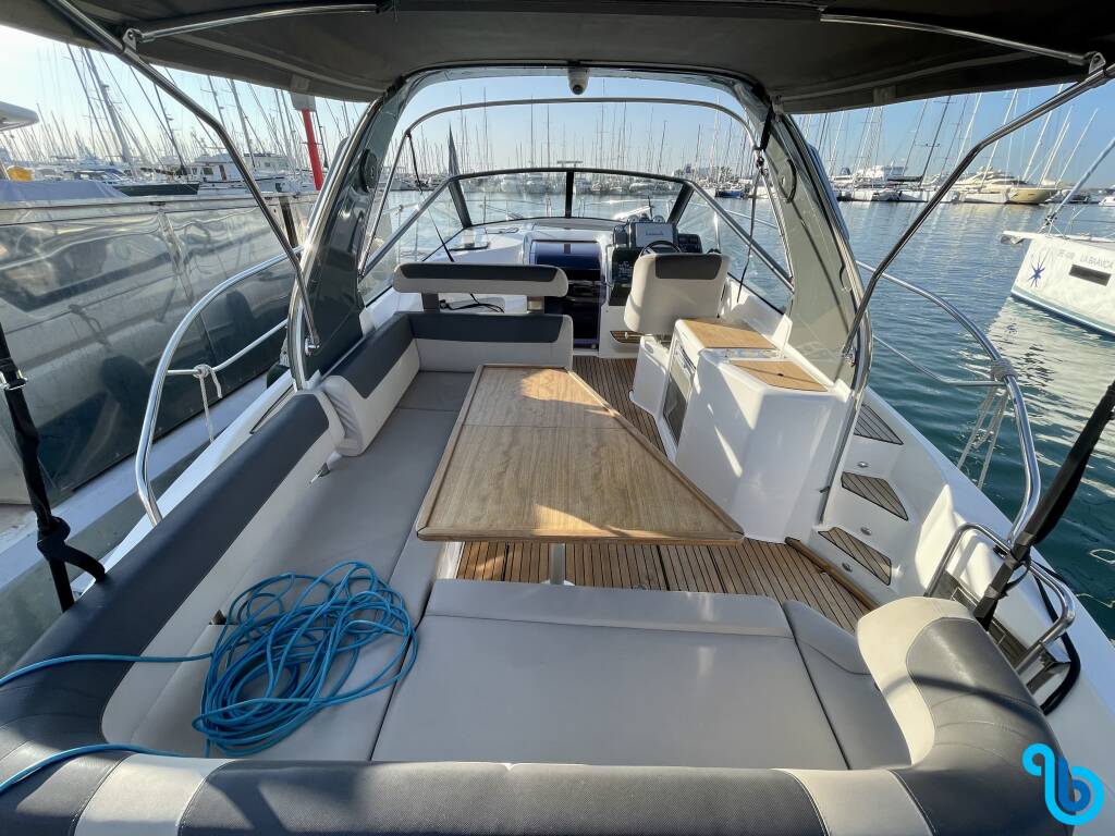 Bavaria Sport 330 Open, Sunrise I