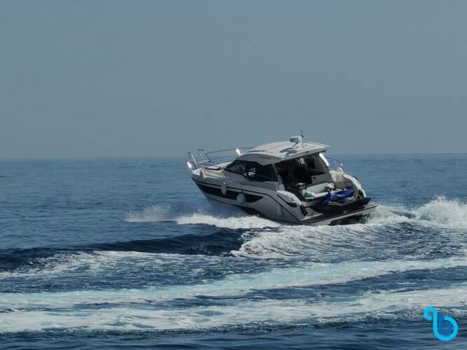 Bavaria SR36HT | Villa Jahta