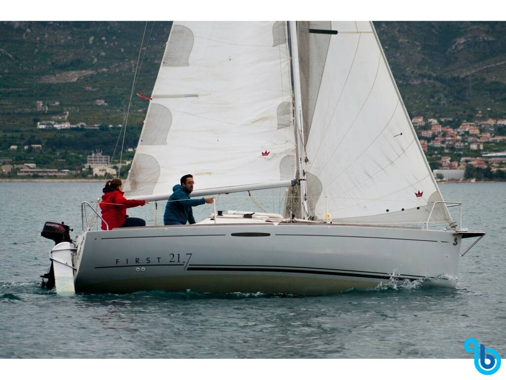 Beneteau First 21.7, Perla