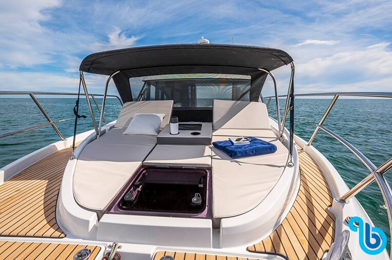 Beneteau Flyer 9, Beneteau 9