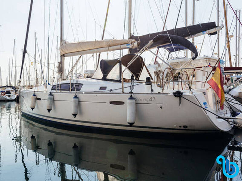 Beneteau Oceanis 43, Blauw