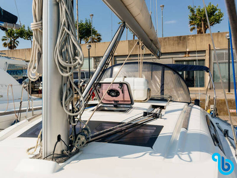 Beneteau Oceanis 43, Blauw