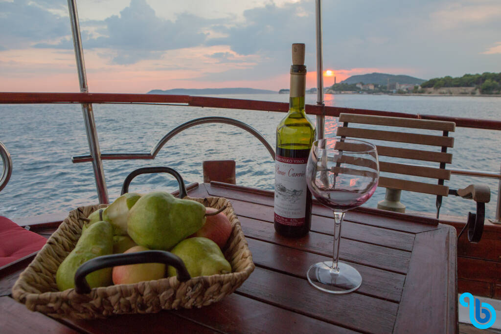 Classsic dalmatian boat, Palagruža