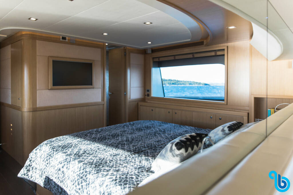 Custom Line Navetta 26, Friend's boat