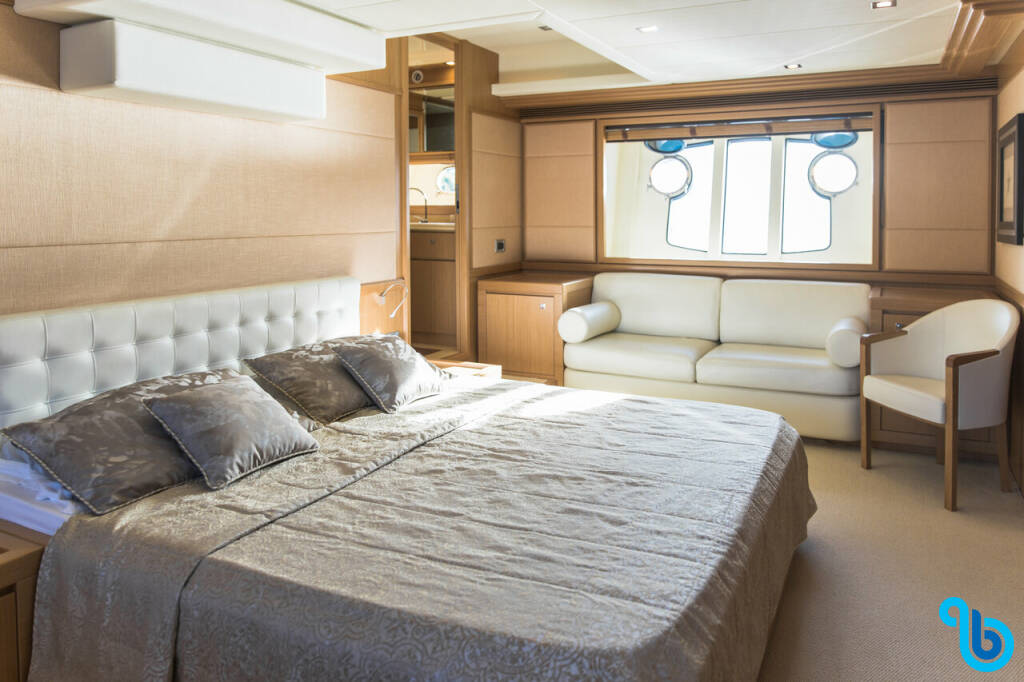 Custom Line Navetta 26, Friend's boat