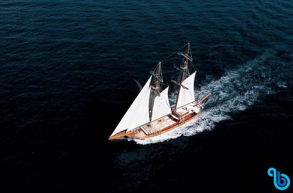 Custom Motor Sailer 124', Matina