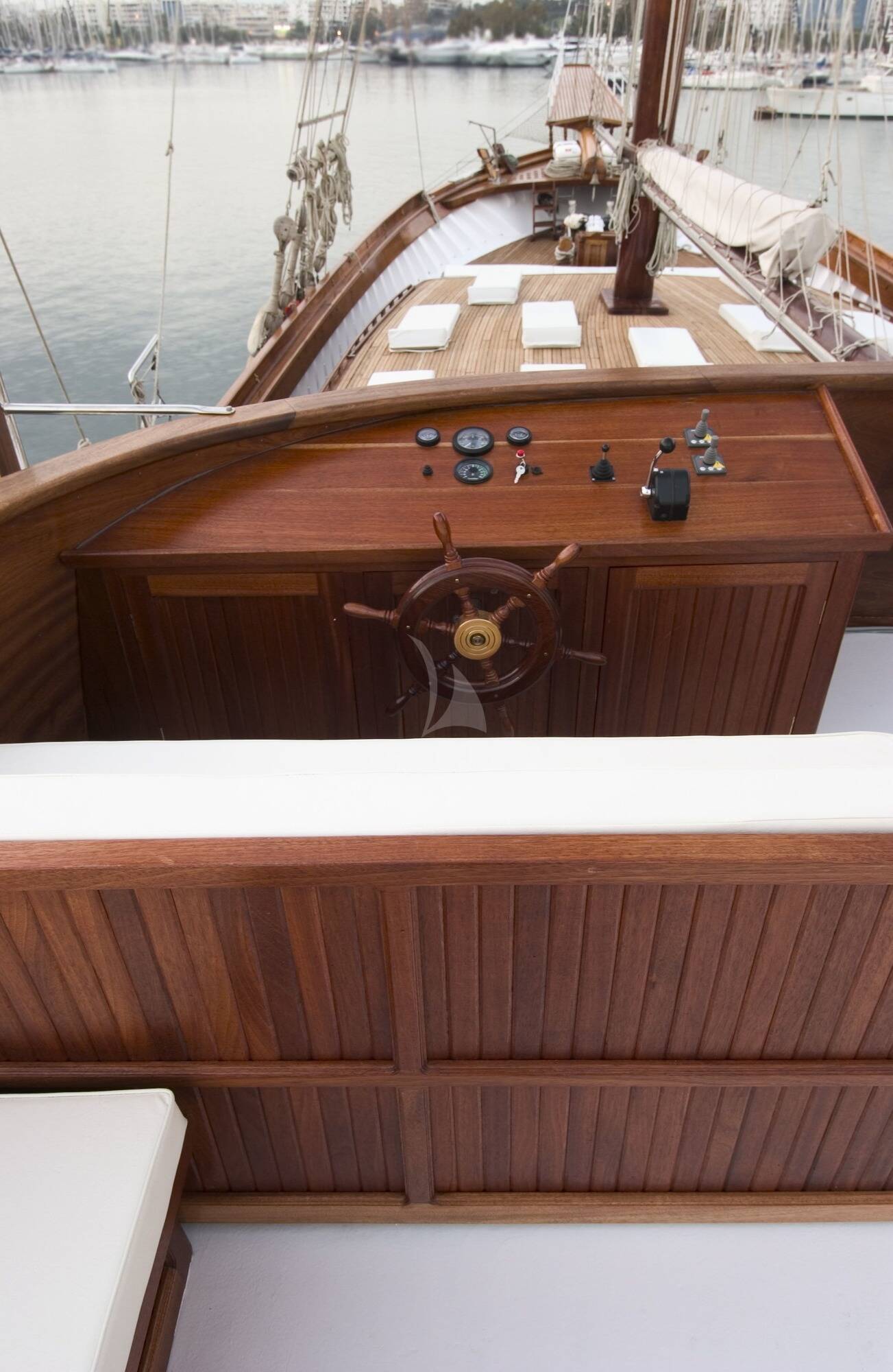 Custom Motor Sailer 124', Matina