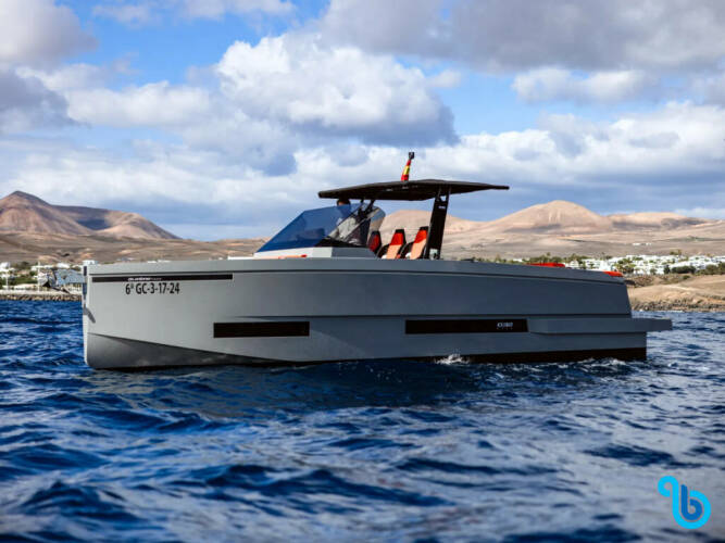 De Antonio D32 Open | Chic & Tonic