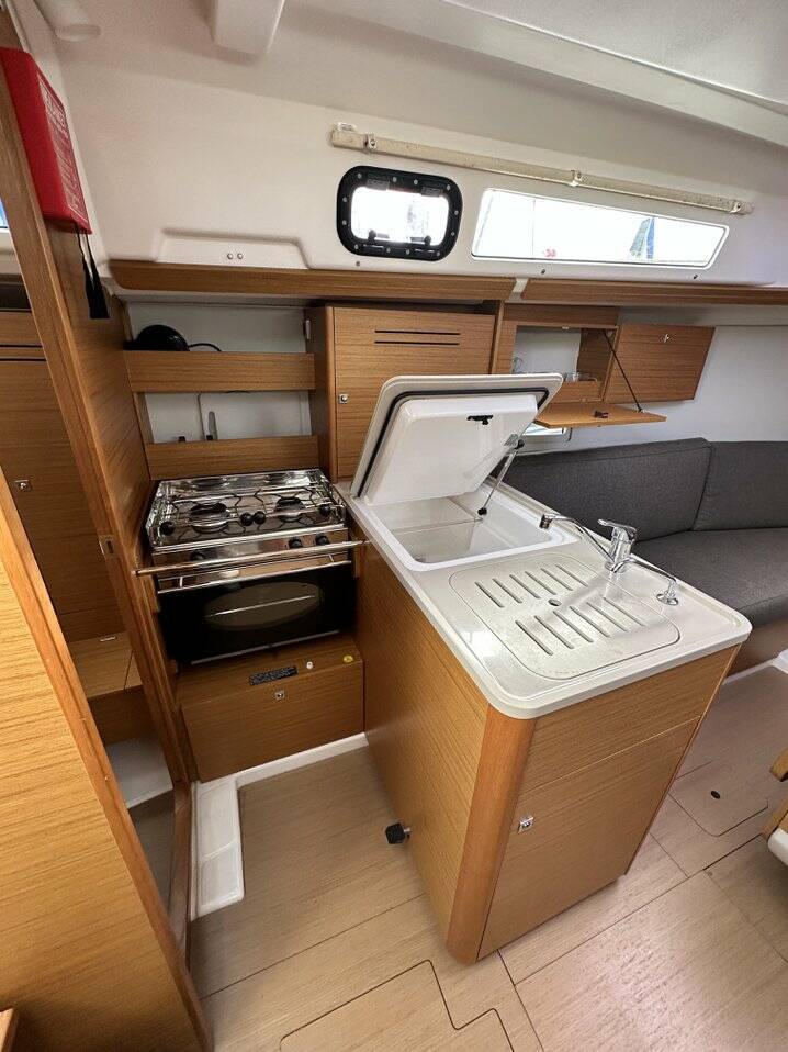 Dufour 310 GL, Escapade II