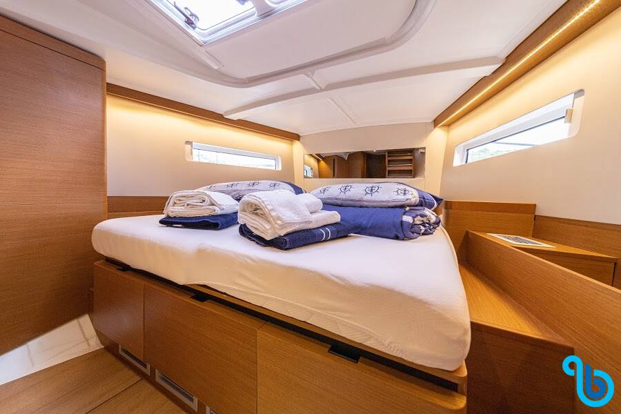 Dufour 48 Catamaran, LER 