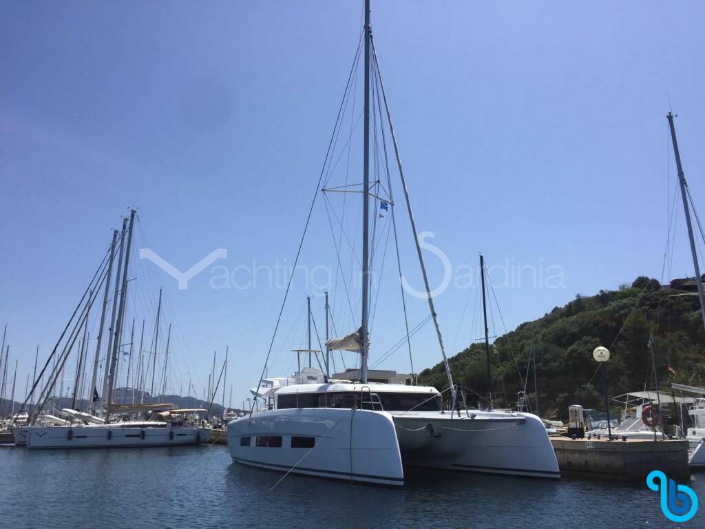 Dufour 48 Catamaran, Argo