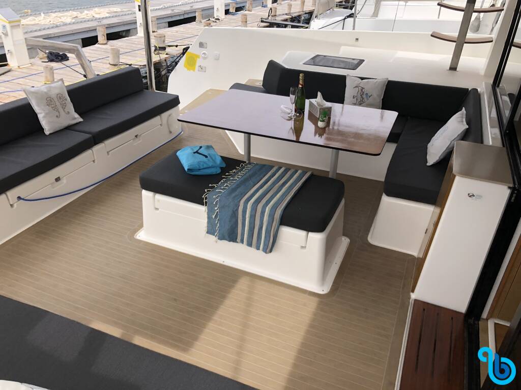 Dufour 48 Catamaran, Argo