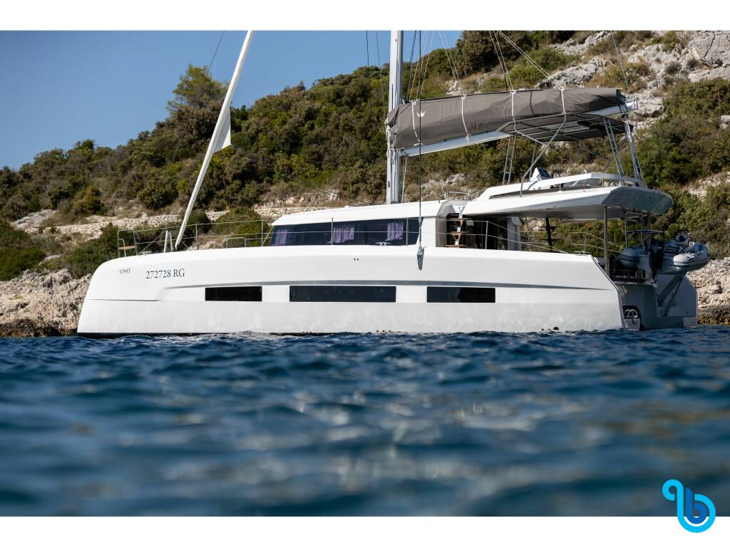 Dufour 48 Catamaran, Bahia Serena BLUE HULL