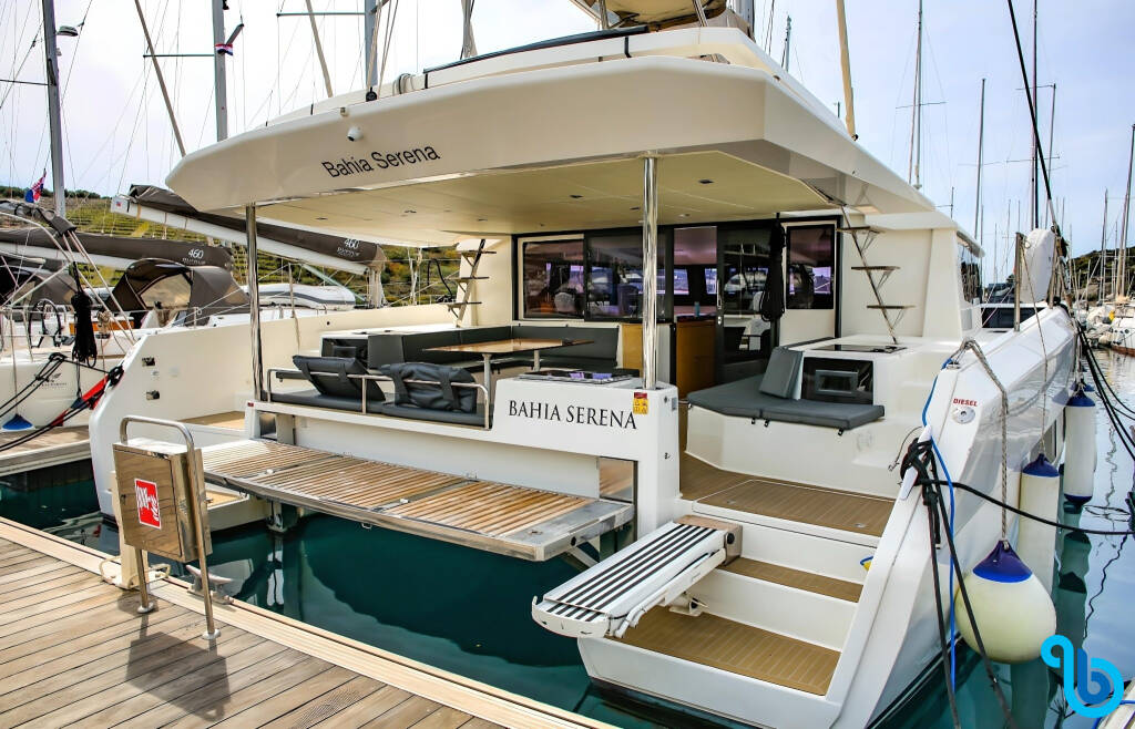 Dufour 48 Catamaran, Bahia Serena BLUE HULL