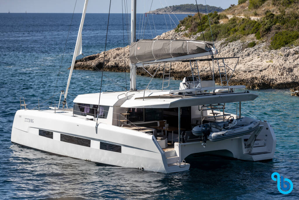 Dufour 48 Catamaran, Bahia Serena BLUE HULL