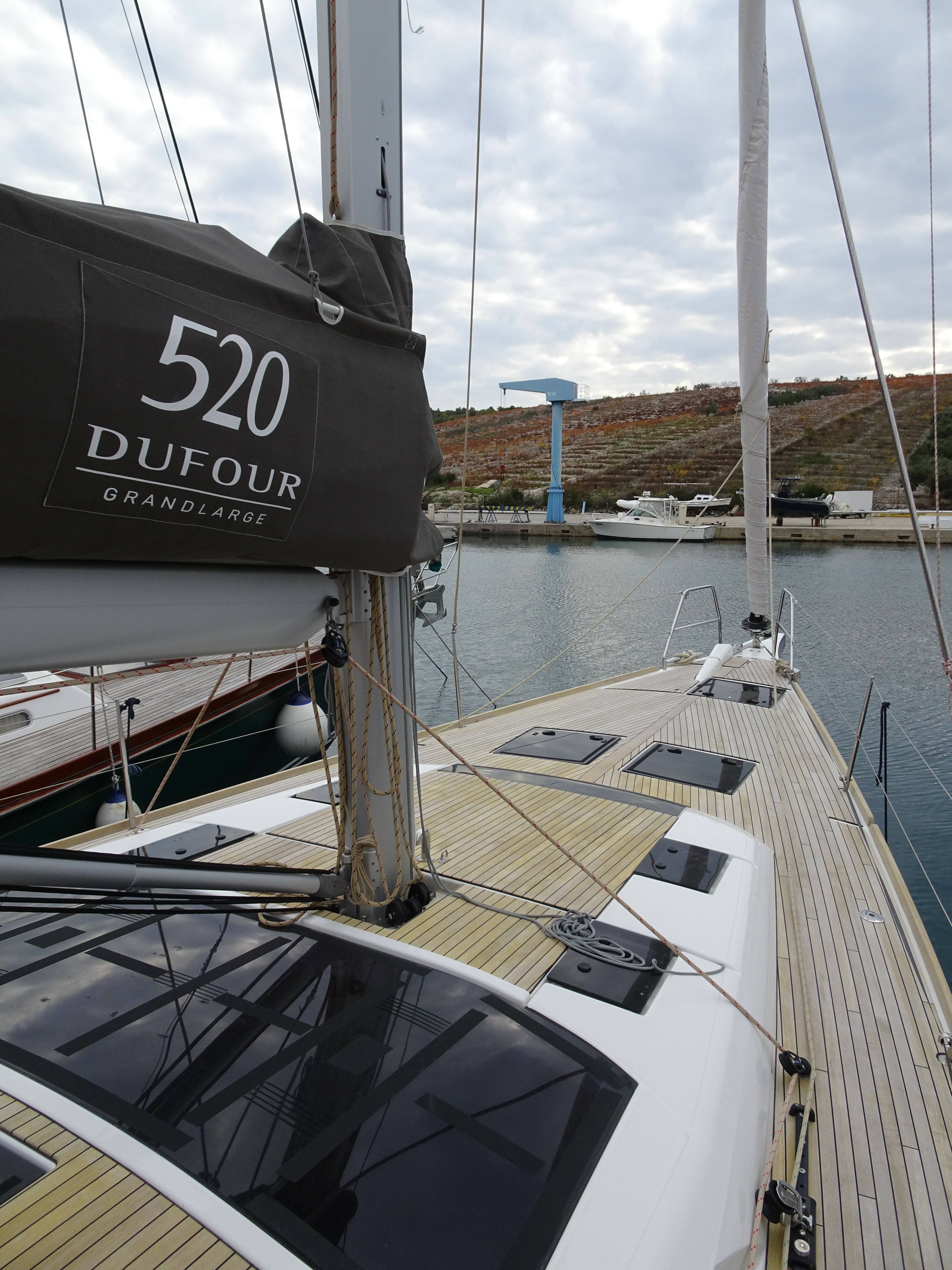 Dufour 520 GL, NOTUS 