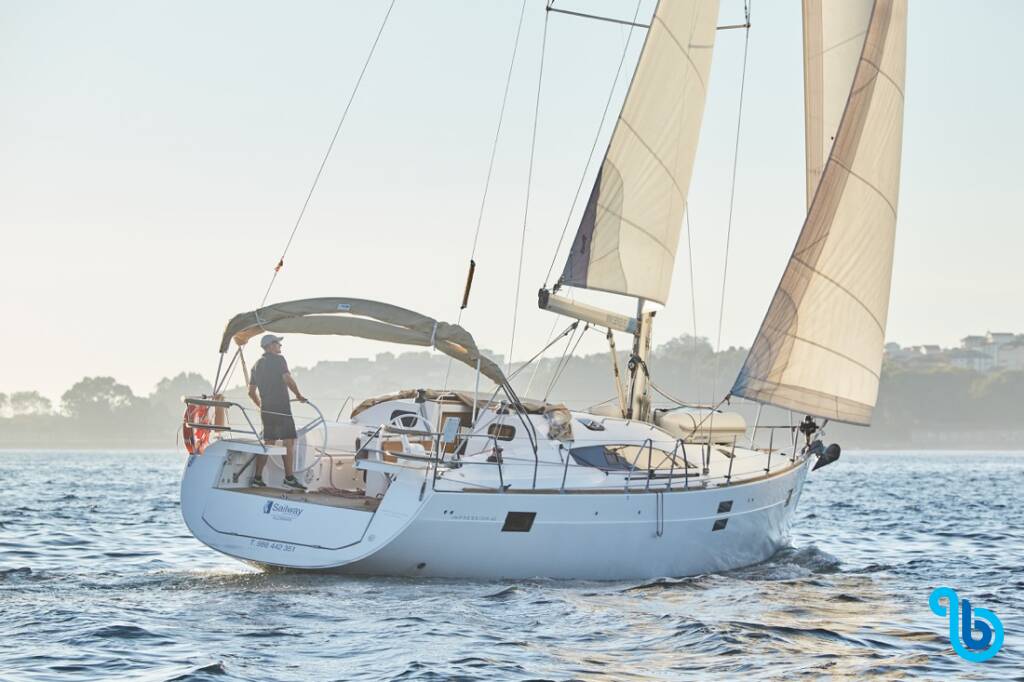 Elan 45 Impression, Alcamaro