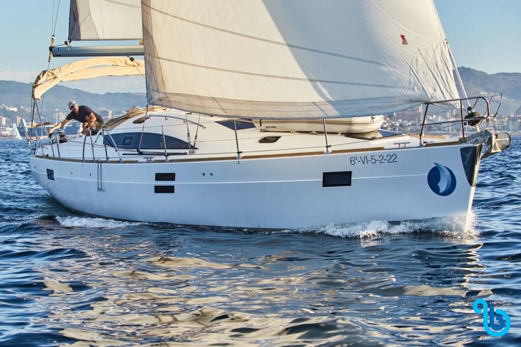 Elan 45 Impression, Alcamaro