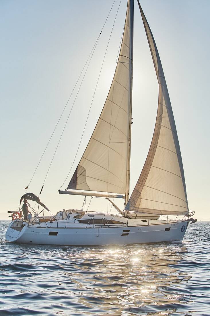 Elan 45 Impression, Alcamaro