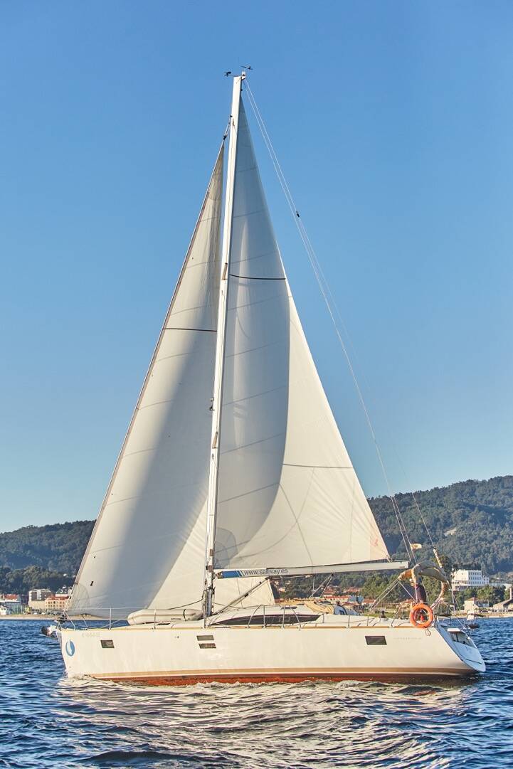 Elan 45 Impression, Alcamaro