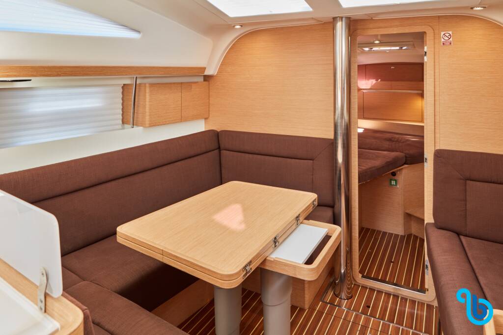 Elan Impression 40, AMISTAD