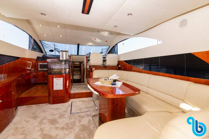 Fairline Phantom 50, Luna IV