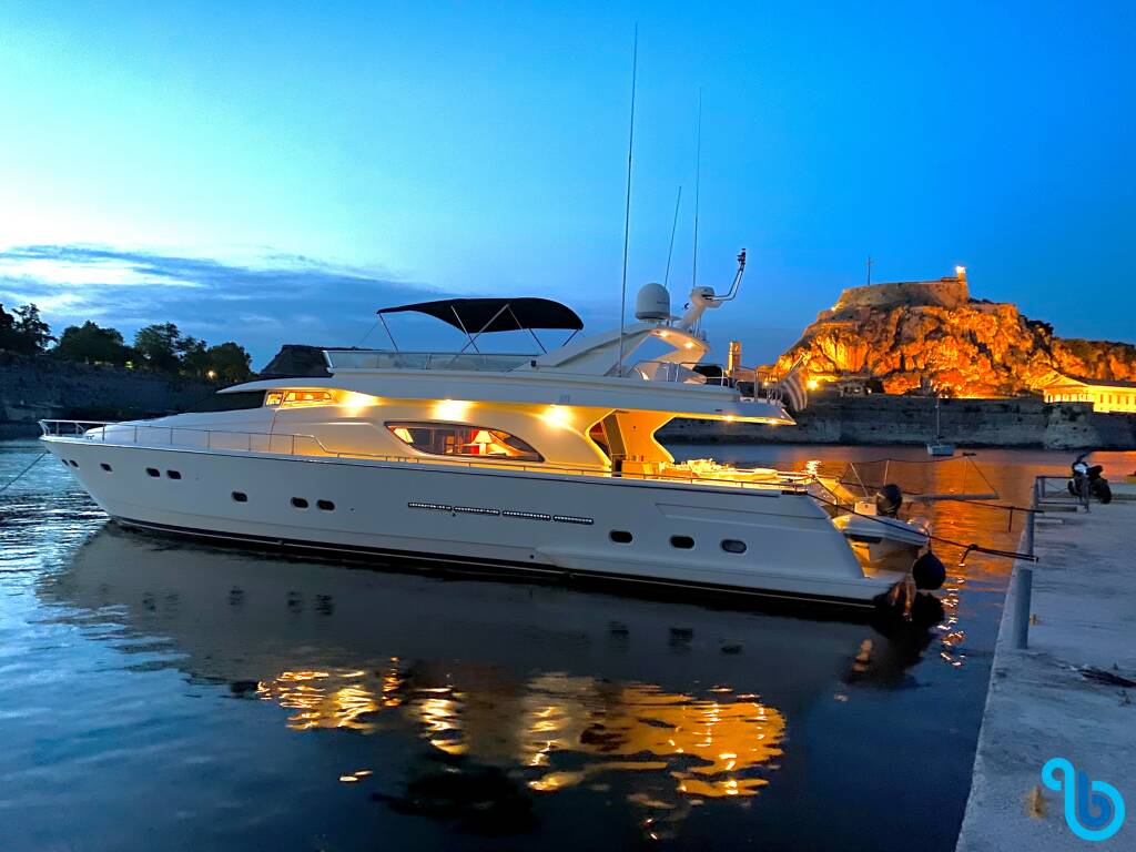 Ferretti 80, Kentavros II