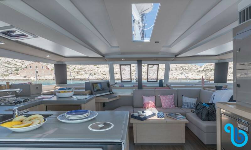 Fountaine Pajot Astrea 42, FIRE STORM