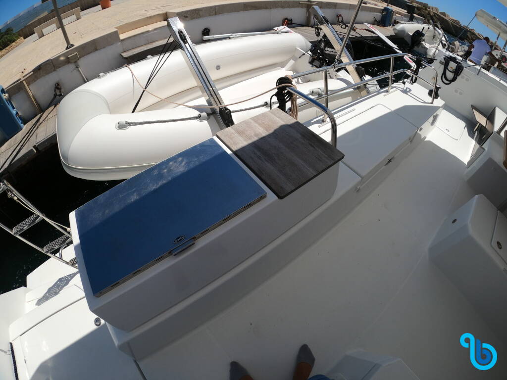 Fountaine Pajot Astréa 42, Astrea (watermaker+generator)