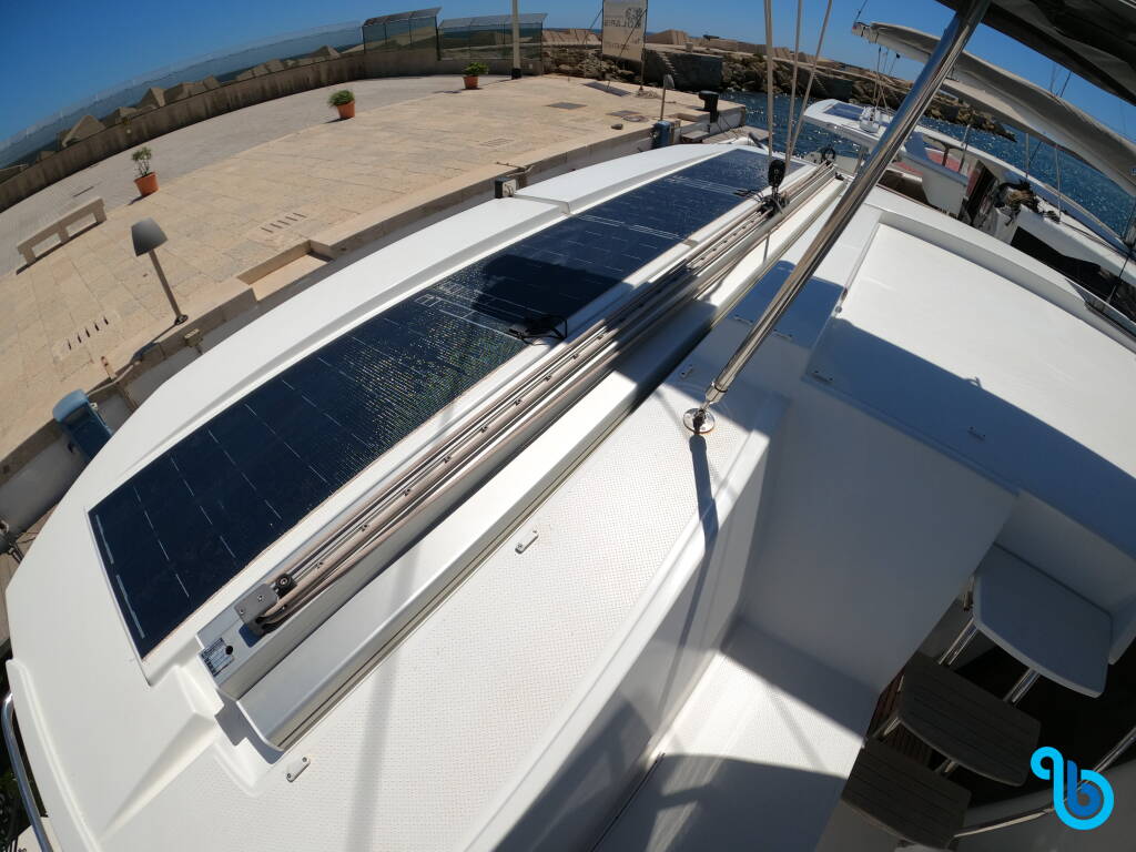 Fountaine Pajot Astréa 42, Astrea (watermaker+generator)