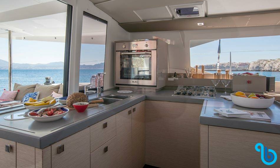 Fountaine Pajot Astrea 42, FLONJA