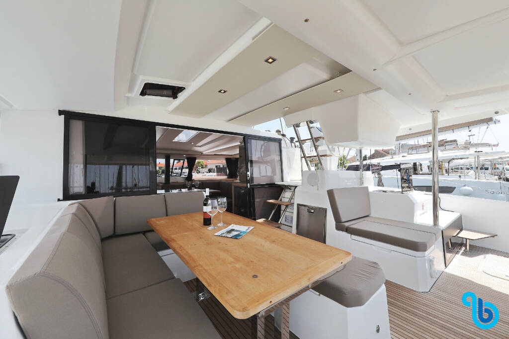 Fountaine Pajot Astrea 42, BELLA V