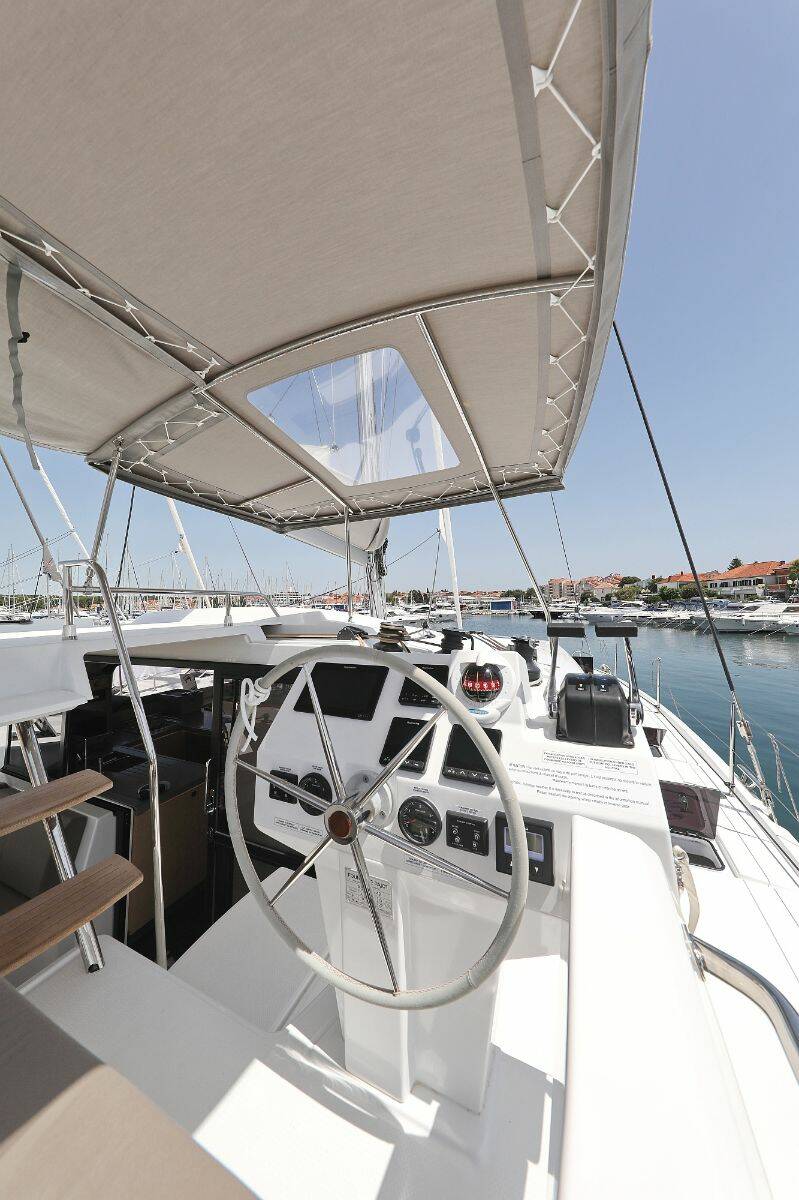 Fountaine Pajot Astrea 42, BELLA V